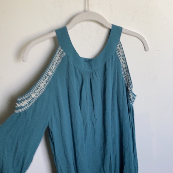 Time and true shoulder cut out dress size 12-14 (L) - Picture 3 of 4